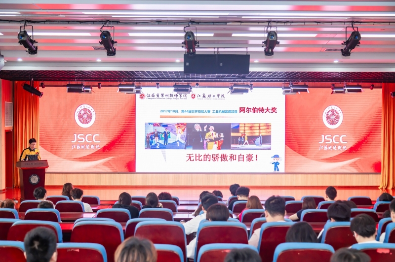 888_1484.jpg 888_1484.jpg